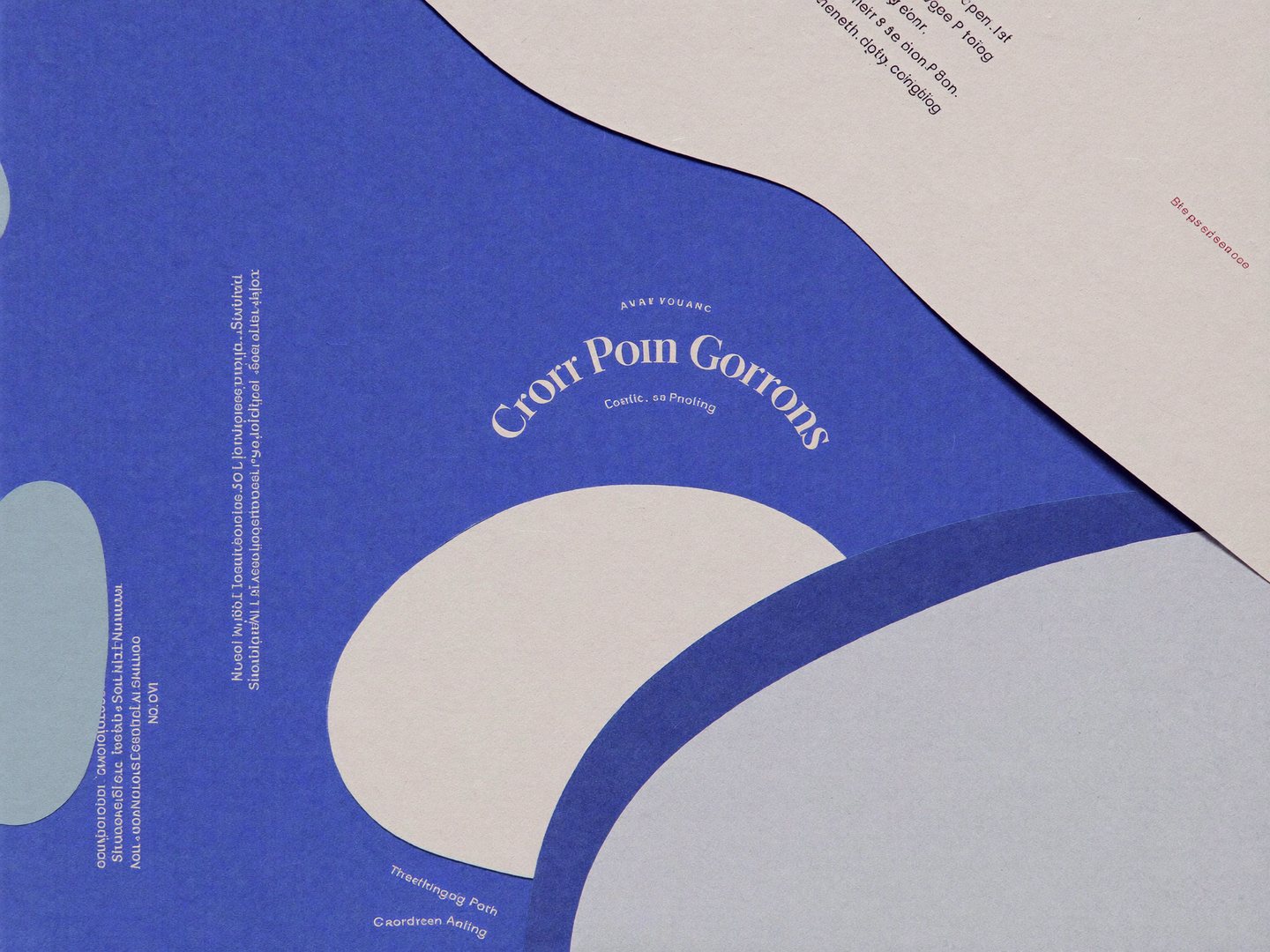 Abstraktes Kobalt-Creme-Poster von SK Design Agency